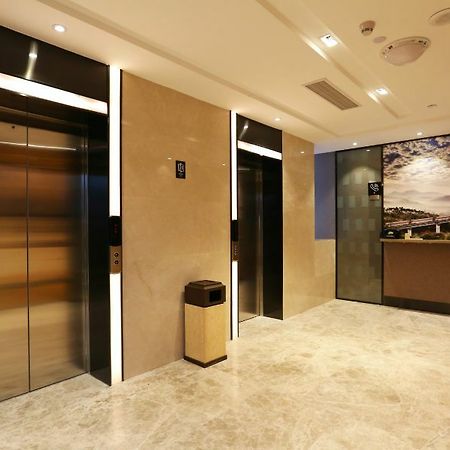 Atour Hotel Maoming Bagian luar foto