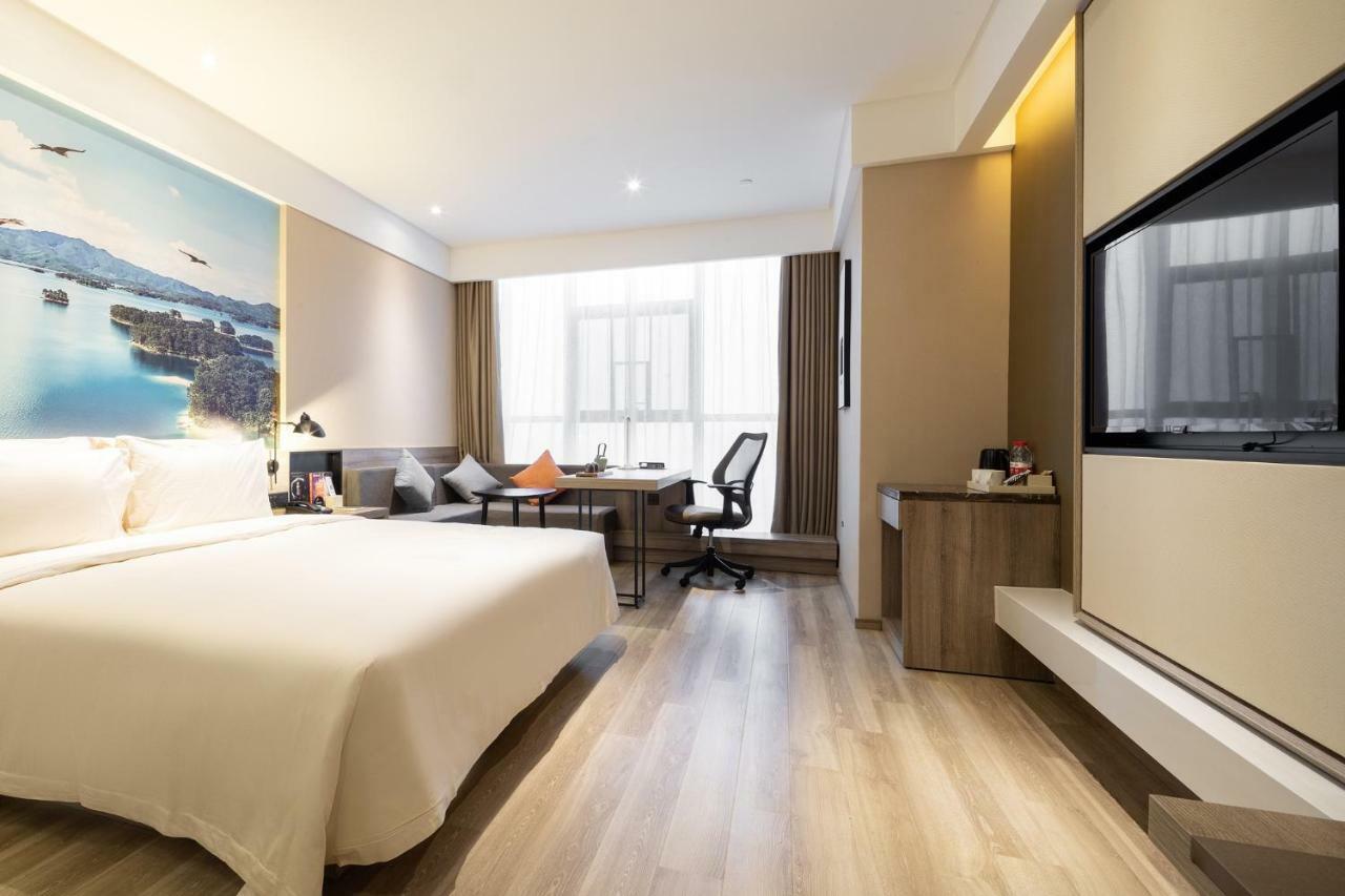 Atour Hotel Maoming Bagian luar foto